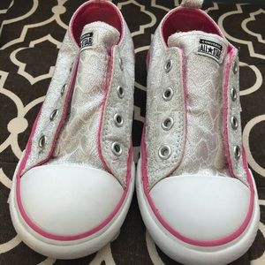 Kids converse Velcro